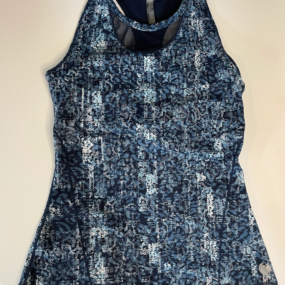 Workout tank with built in bra